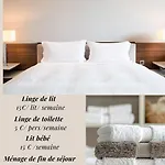 Grande Familiale à 5 Min Des Plages En Voiture - 4 - Wifi - Clim - Stationnement Facile - Grande Cour